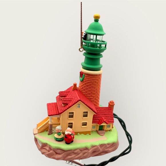 Hallmark Keepsake Ornament Lighthouse Greetings 2001 Magic Collectors Series - Picture 3 of 6